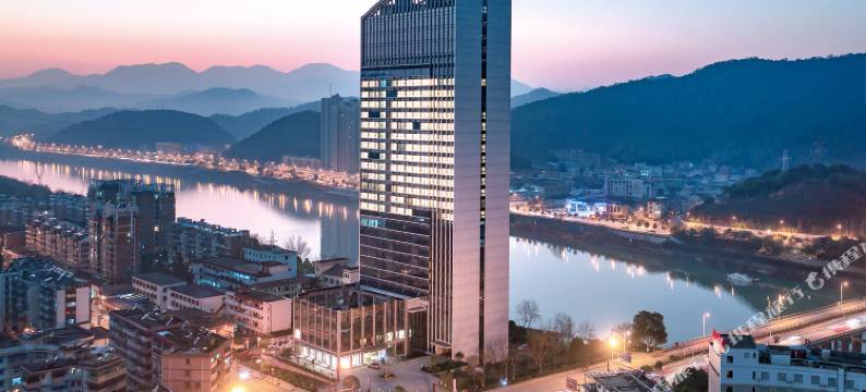 力雅广场酒店(桐庐富春江店)图片