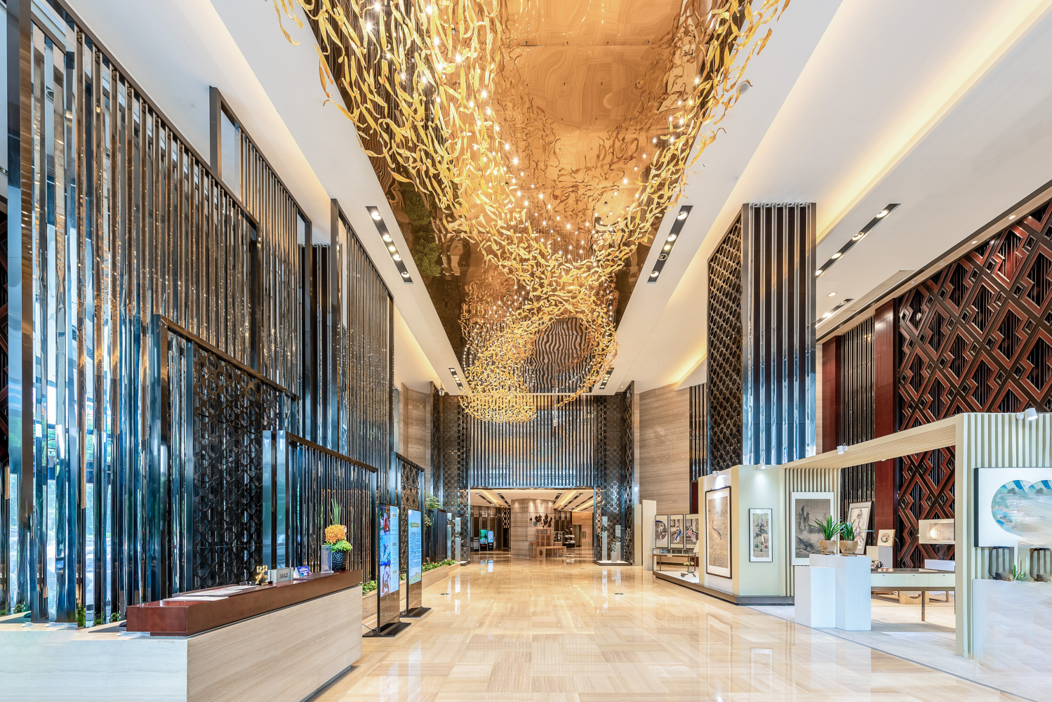 River & Holiday Hotel ChongQingOver view