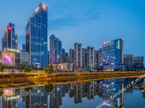 尚美水晶酒店(深圳科技园万象天地店)