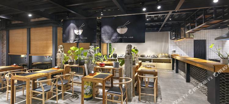 仟那旅途酒店(新乡大学城店)图片