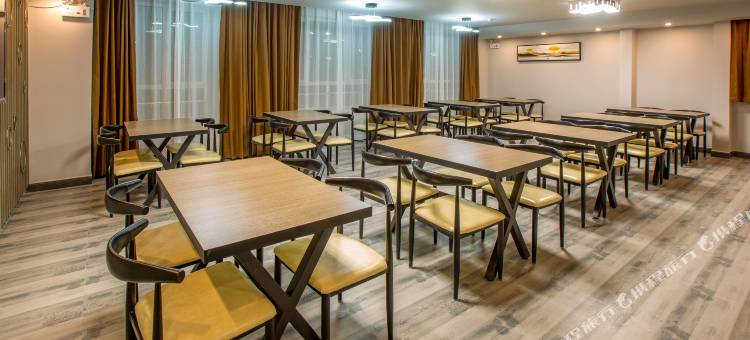 都市118酒店(赤峰高铁站店)图片