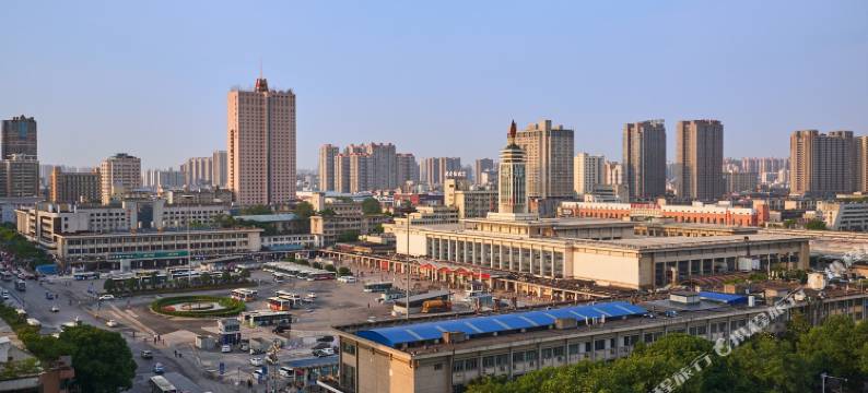 六方公馆酒店(长沙火车站地铁站店)图片