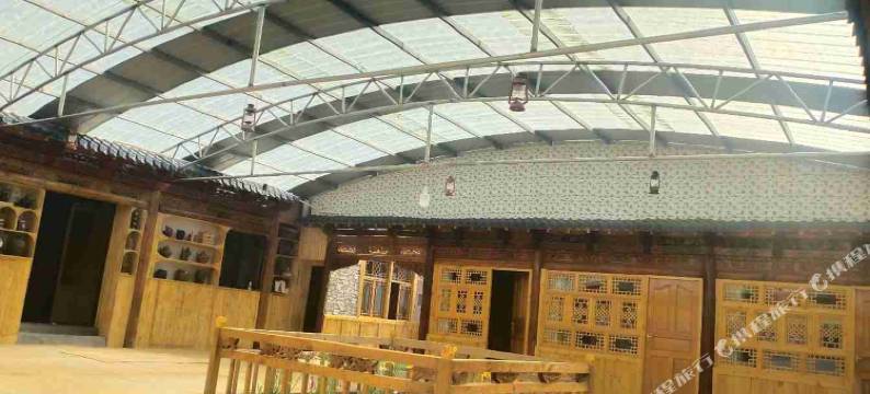 共和卓巴仓文化主题酒店图片