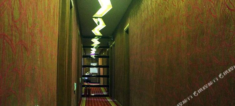 大庆阿布丢电影主题宾馆图片