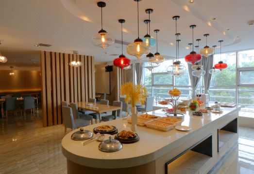 Ibis Hotel (Changzhou Wuzhou Avenue Lihua) Hotel Overview