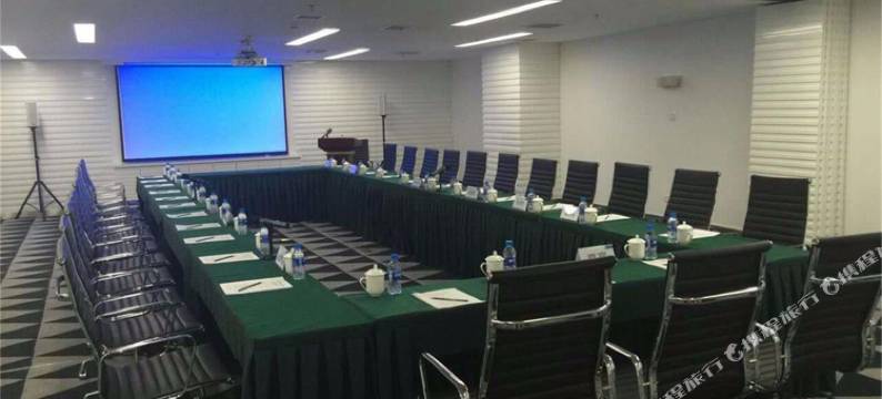 津保国际发展酒店(滨海新区临港海岸线公园店)图片