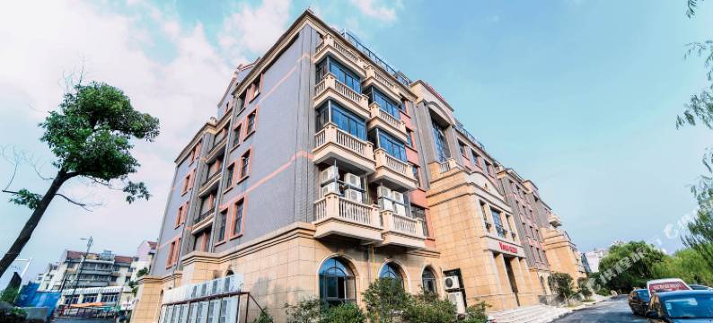 湖州季朵城市酒店(东吴银泰城店)图片