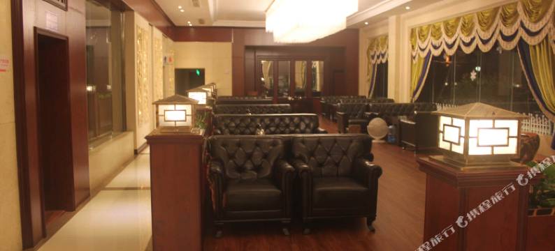 安龙泓芙蓉酒店图片