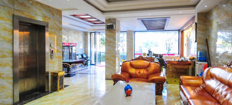 罗平玉天阁酒店图片