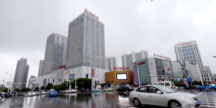 怎么去,怎么走):  江苏省镇江市润州区黄山西路16号(万达广场金街)