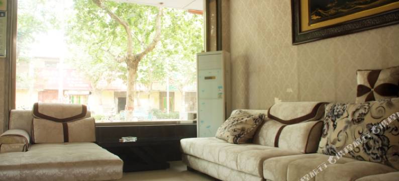 锦程商务宾馆(枣庄十五中东校区店)图片