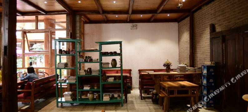 罗平花语堂人文客栈(花海旅游小镇店)图片