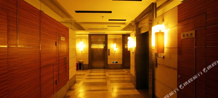 898酒店公寓(重庆解放碑帝都广场店)图片