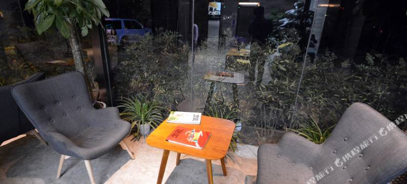 富雅精品酒店(新郑西亚斯国际学院店)图片