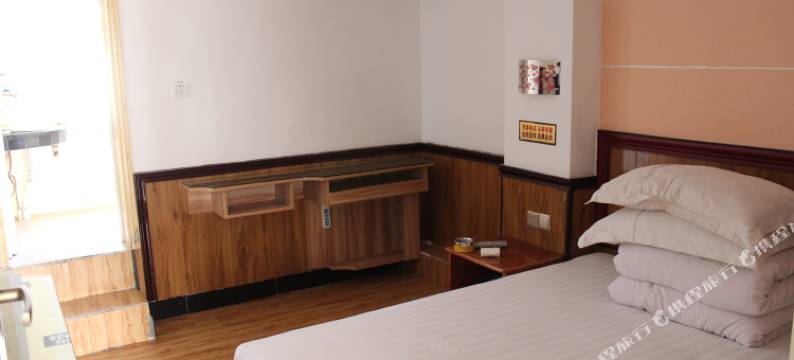 凤凰沱江企业宾馆图片