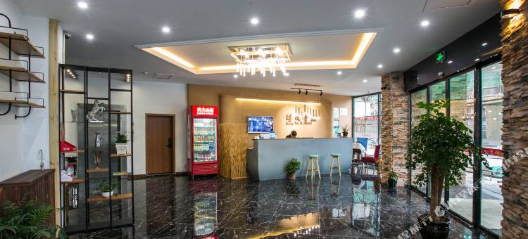 祺吨金城酒店(店口汽车站店)图片