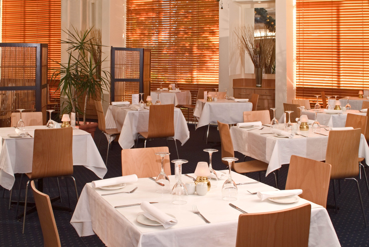 Alexander Motor Inn & Apartments Hotel Overview