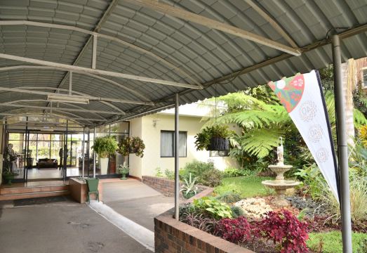 Cresta Oasis Hotel Hotel Overview