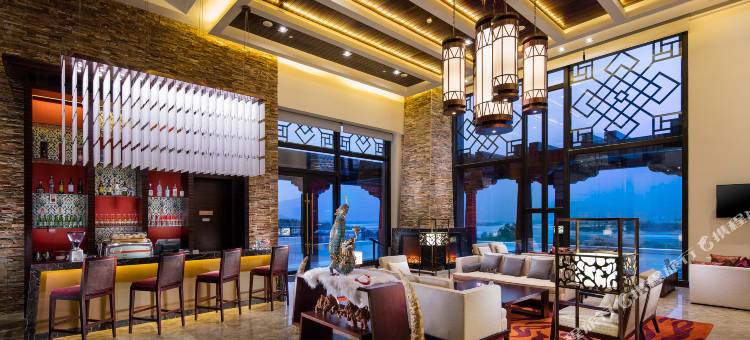 林芝工布庄园希尔顿酒店图片