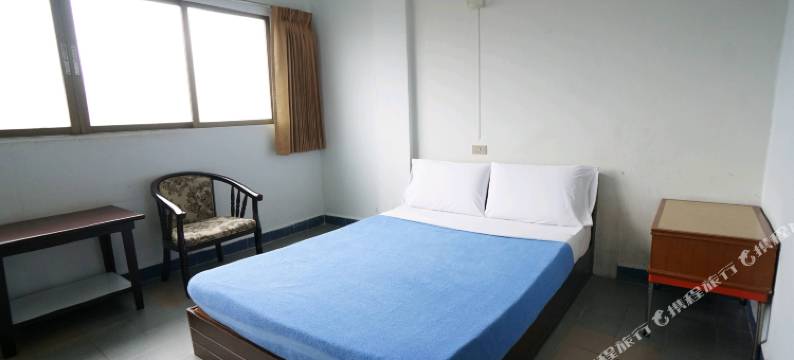 素叻府泰朗光背包客酒店(Thairungruang Backpackers Suratthani)图片