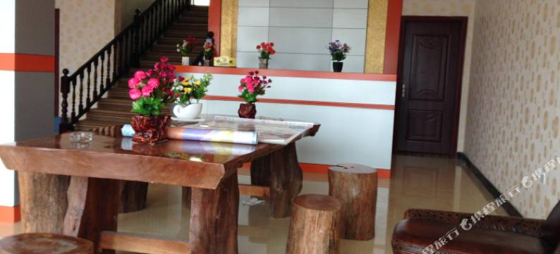 芒康亚仲大酒店图片