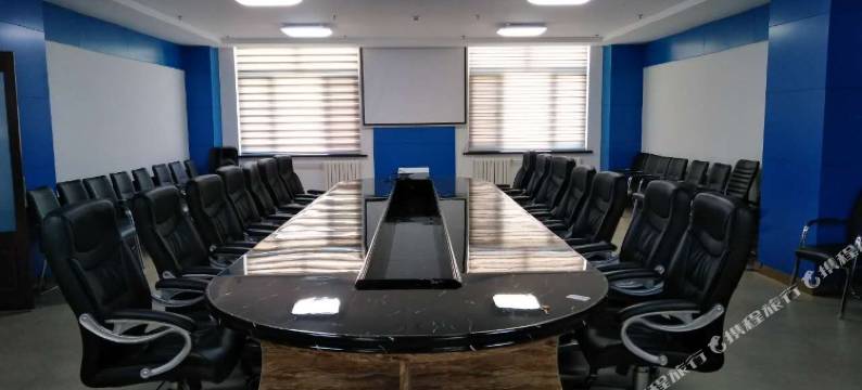 牙克石中冠酒店图片