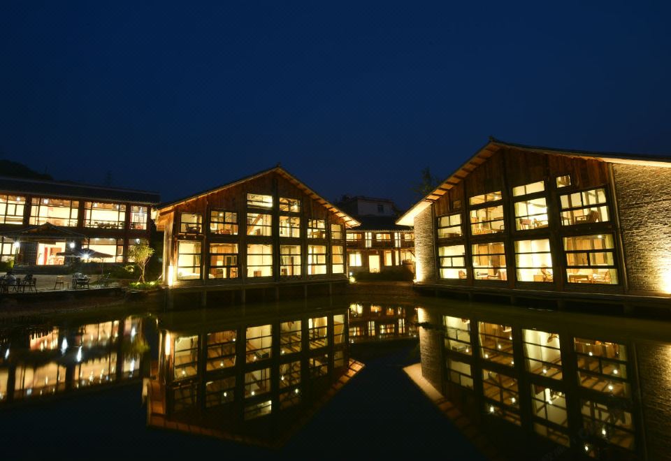 贺州喜迎门山庄外景图