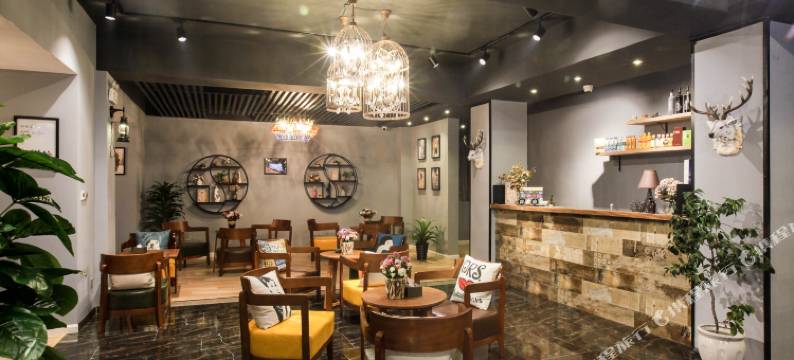 四姑娘山观山印枂客栈图片