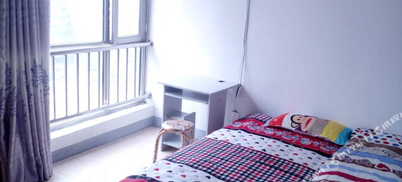 烟台烟大华府青年旅舍图片