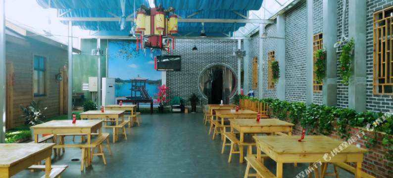 钟祥石门生态山庄图片