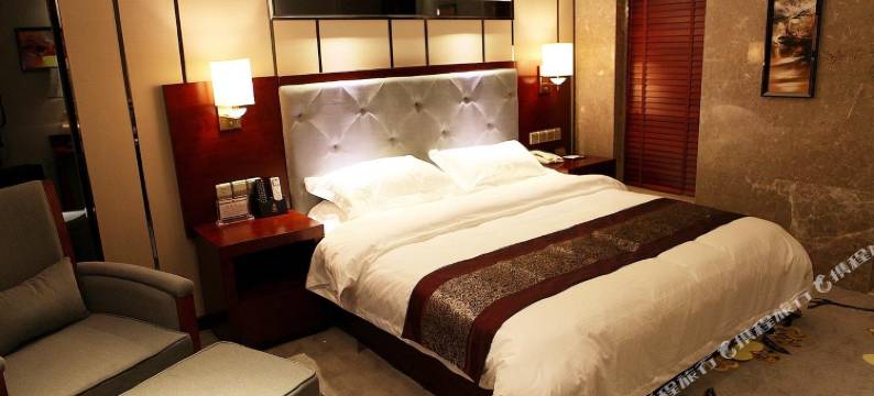 六安尚岛之恋假日酒店图片