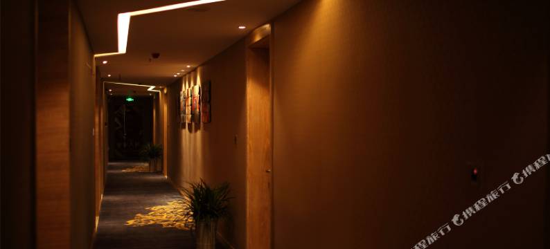 襄阳浪漫满屋酒店(沃尔玛店)图片