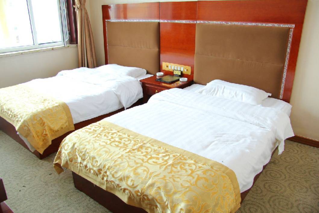 太仆寺旗金顶毡房酒店