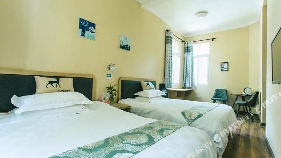 Wulao Peak Tickets Deals Reviews Family Holidays Tripcom - 