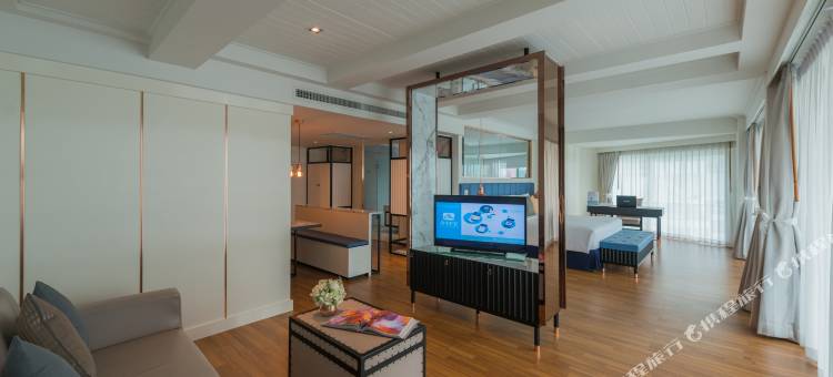 A-One芭提雅皇家邮轮酒店(A-One the Royal Cruise Hotel Pattaya)图片