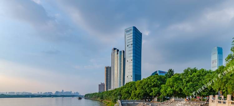 长沙恒泰高空江景轻奢酒店图片