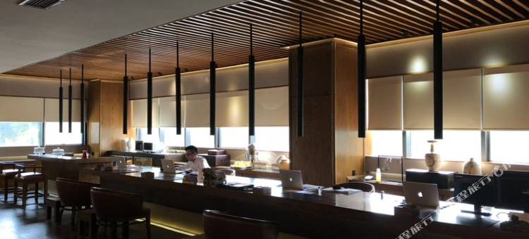 斯维登·家蜓酒店(重庆南坪翡翠明珠店)图片