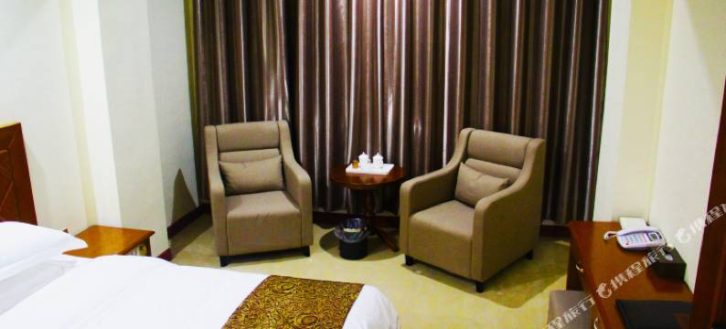 良友大酒店(阿克苏太百购物中心店)图片