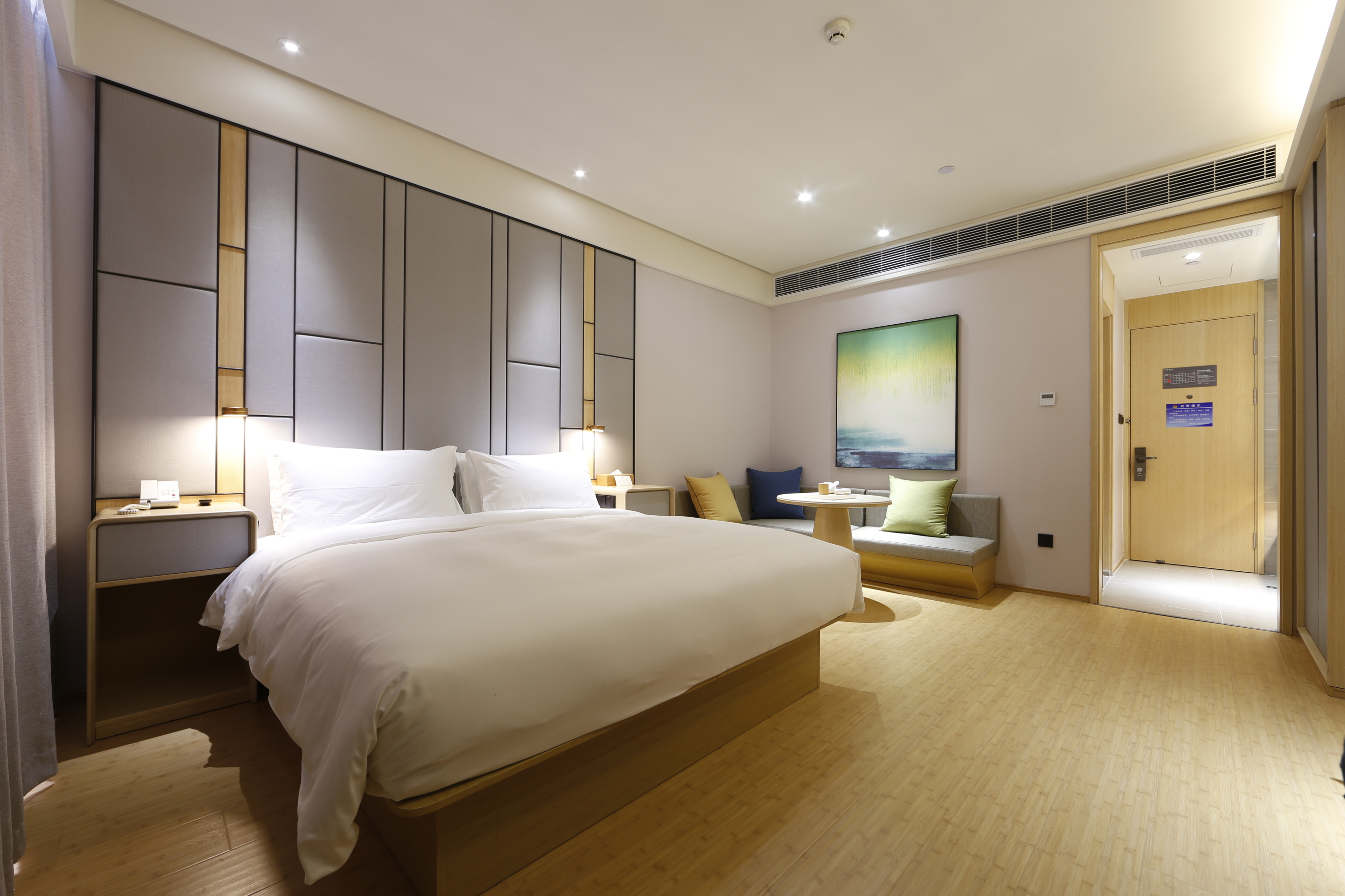 JI Hotel (Fangxian Pedestrian Street)Over view