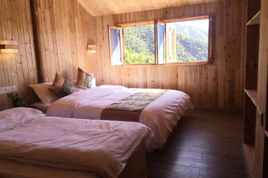 休宁木梨硔客栈