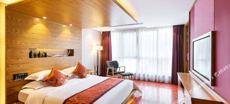 花筑·英溪河畔酒店(德清西站市中心店)图片