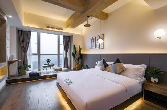 重庆西站·柠檬艺术酒店(云领天街店)