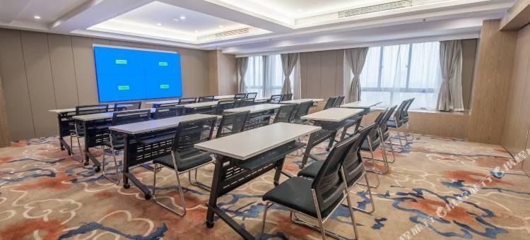 艺龙瑞云酒店(蚌埠嘉年华店)图片