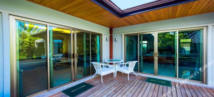 亨尼别墅 - TropicLook房屋租赁公司(Villa Heni | Private Pool 3Br Villa | Naiharn Beach)图片