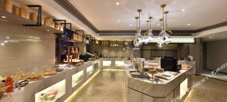 北京劲松地铁站亚朵酒店图片