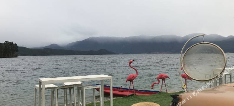 泸沽湖安娜俄半岛湖景精品酒店图片