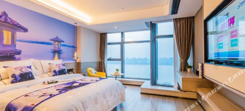 杭州轻尘漫居酒店(星光大道店)图片