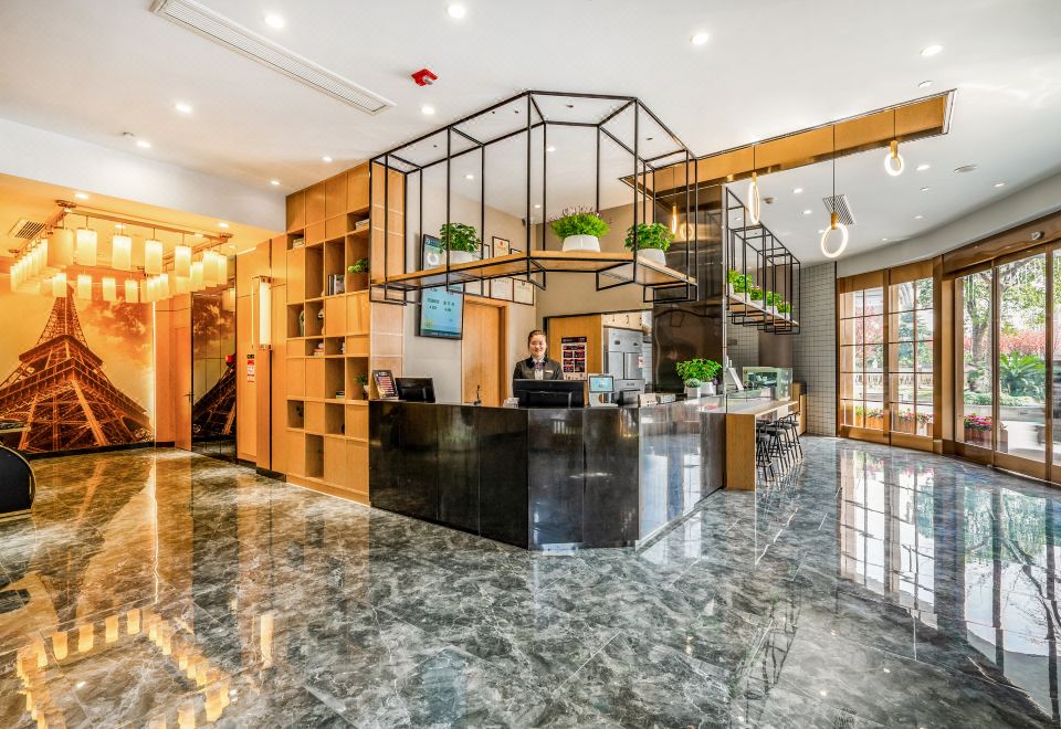 Xinyi Holiday Hotel (Puyan Road) Hotel Overview