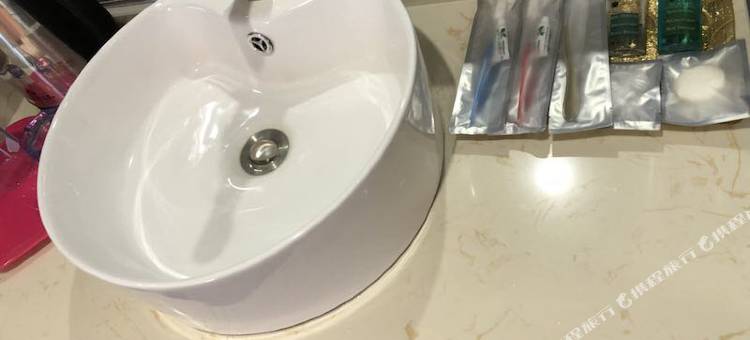 OYO慕思酒店(镇江八佰伴苏宁广场店)图片