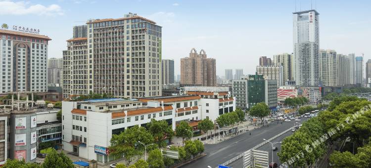 城市便捷酒店(武汉梦时代宝通寺地铁站店)图片